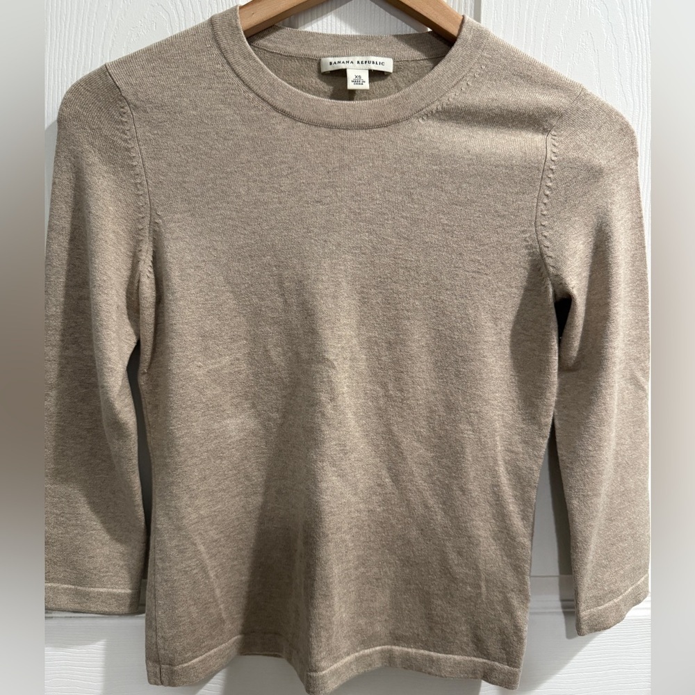 Banana Republic Tan Knit Silk Blend Lightweight Silk Blend Preppy Coastal